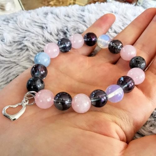 Гривната на зодия Везни